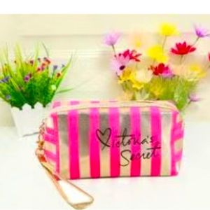 COPY - Victoria Secret Traveling Makeup Bag